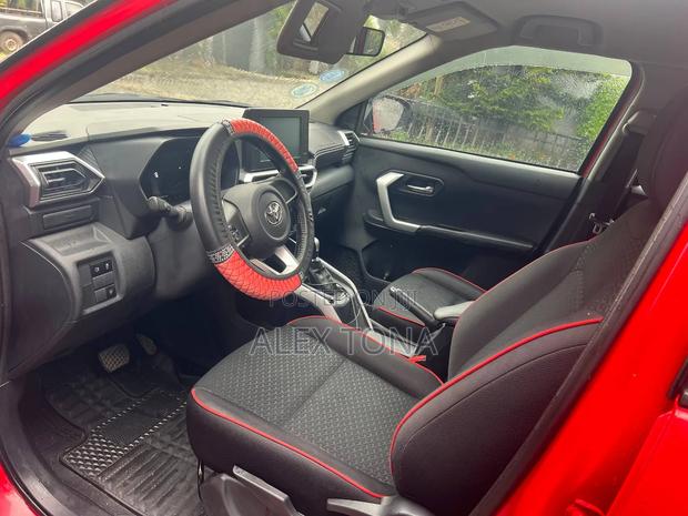 Toyota Raize 2022 Red