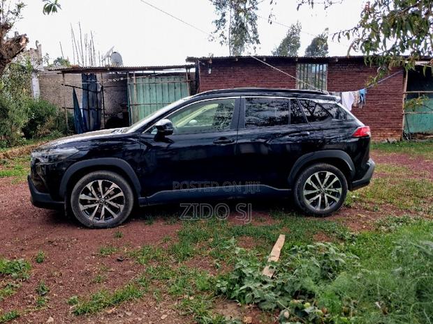 Toyota Corolla Cross L 2023 Black
