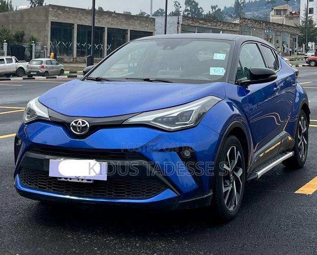 Toyota C-HR 2021 Blue