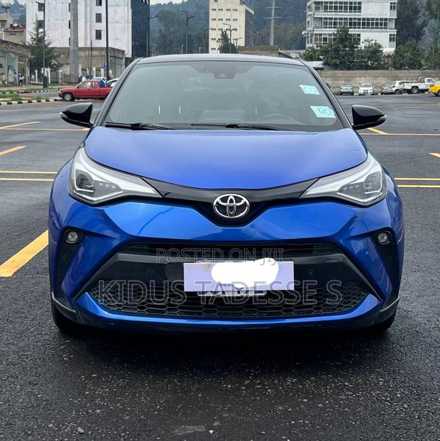 Toyota C-HR 2021 Blue