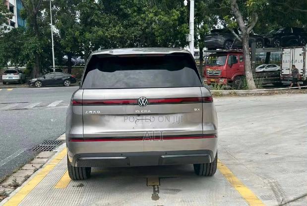 New Volkswagen ID.6 2025 Gray