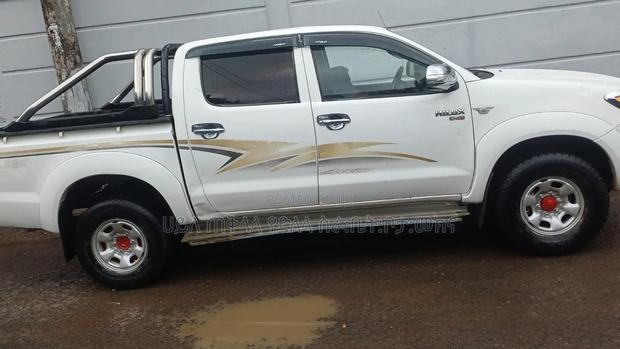 Toyota Hilux 2007 Off white