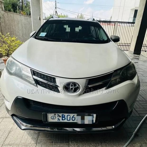 Toyota RAV4 2016 White
