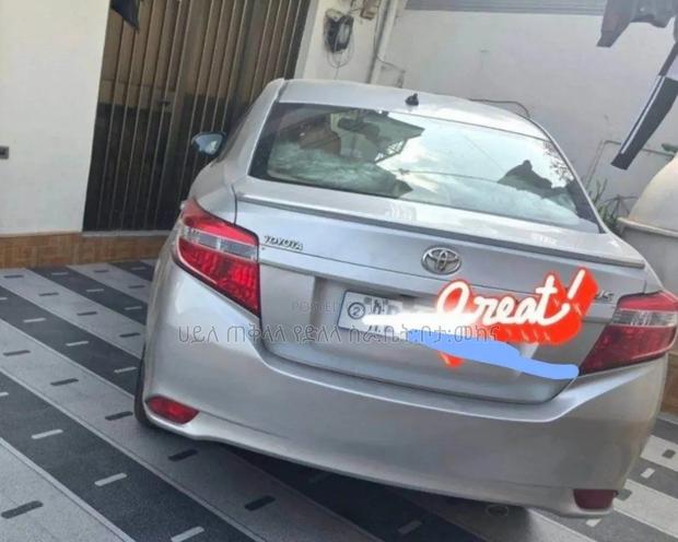 Toyota Yaris 2017 Silver