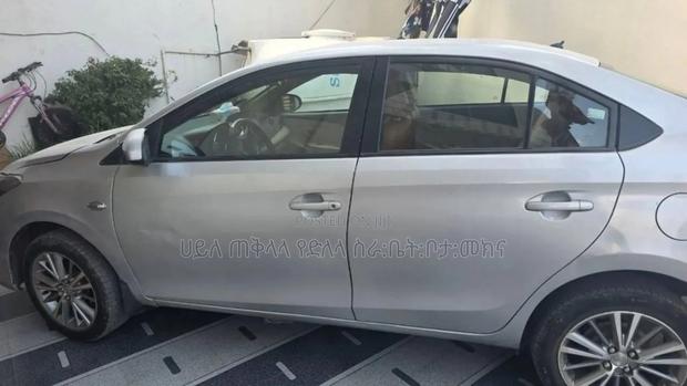 Toyota Yaris 2017 Silver