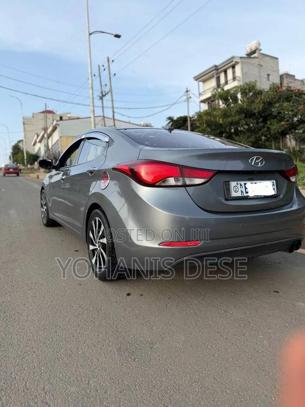 Hyundai Avante 2015