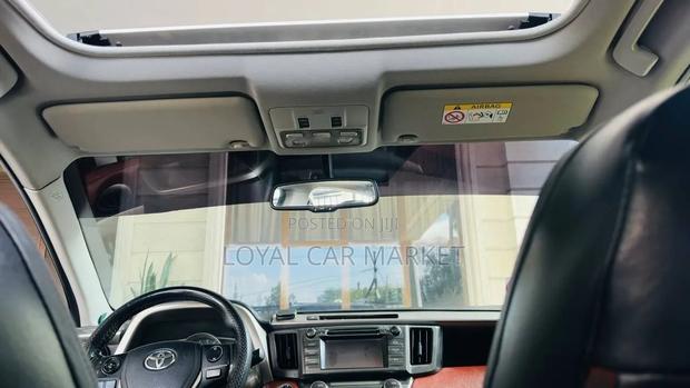 Toyota RAV4 2016 White