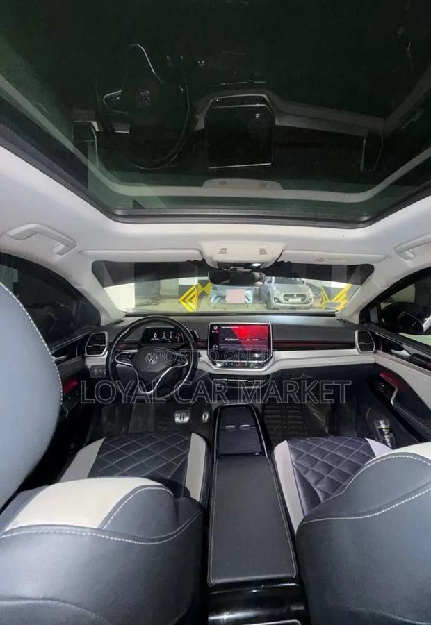 Volkswagen ID.6 2022 Gray