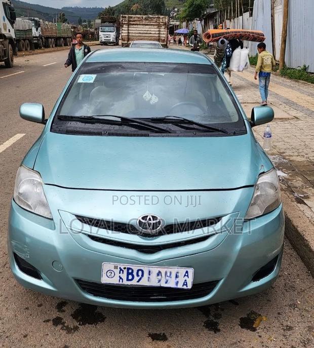 Toyota Yaris 2008 Gray