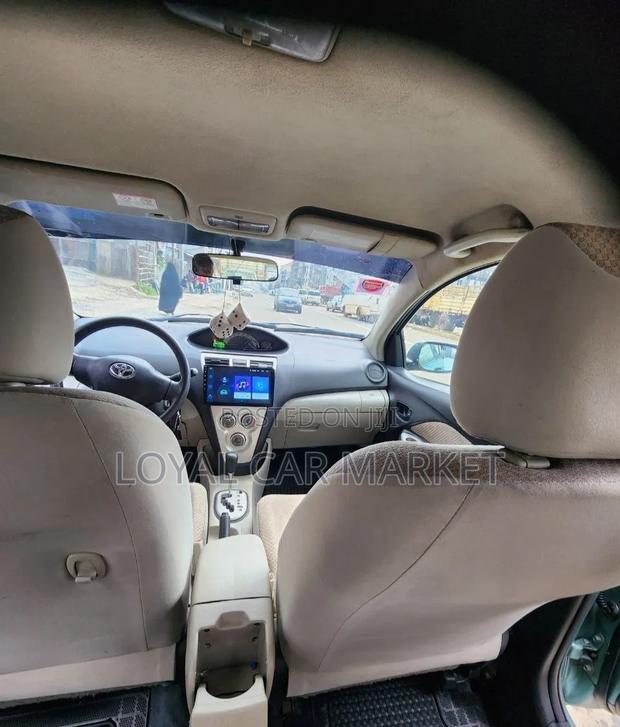 Toyota Yaris 2008 Gray