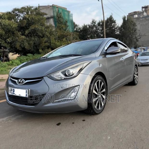 Hyundai Avante 2015 Gray