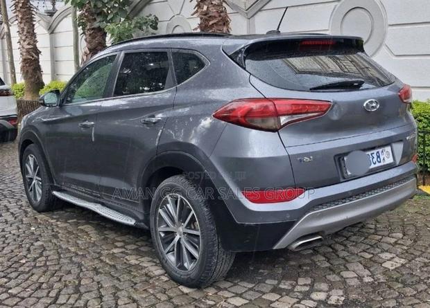Hyundai Tucson 2017 Gray