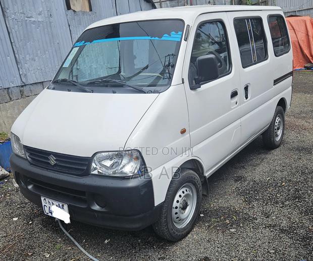 Suzuki Eeco 2023 White