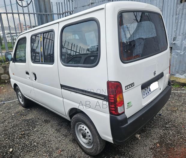 Suzuki Eeco 2023 White