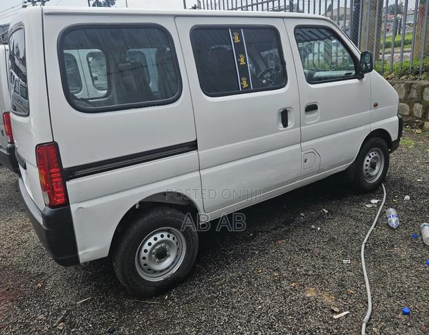 Suzuki Eeco 2023 White