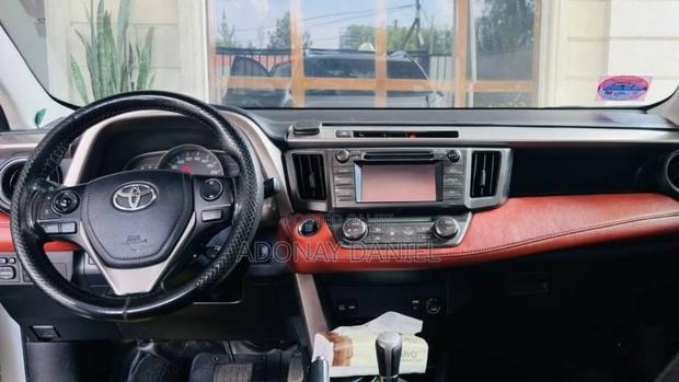 Toyota RAV4 2016 White