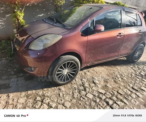 Toyota Yaris 2010 Burgundy