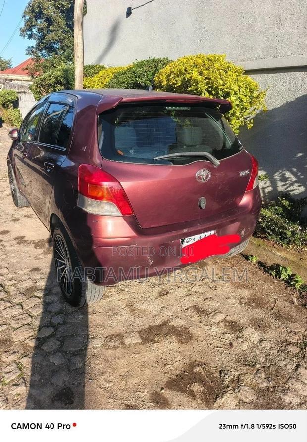 Toyota Yaris 2010 Burgundy
