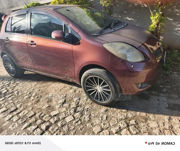 Toyota Yaris 2010 Burgundy