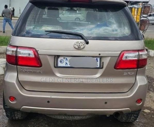 Toyota Fortuner 2010 Brown