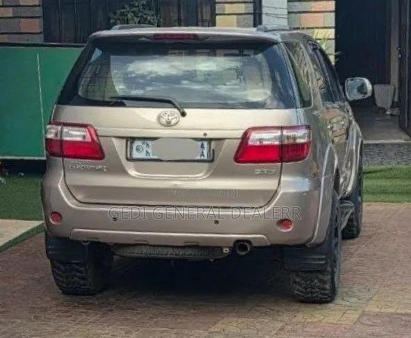 Toyota Fortuner 2010 Brown