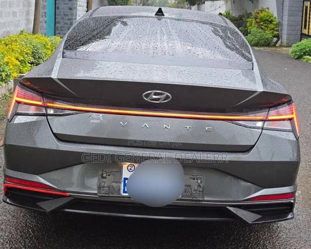 Hyundai Avante 2021 Gray