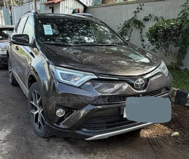 Toyota RAV4 2017 Gray