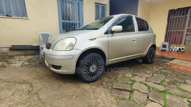 Toyota Vitz 2003