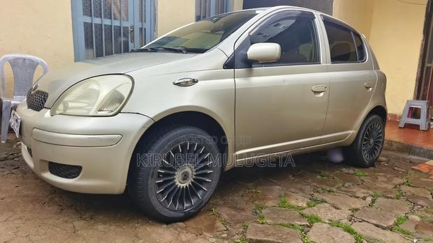 Toyota Vitz 2003