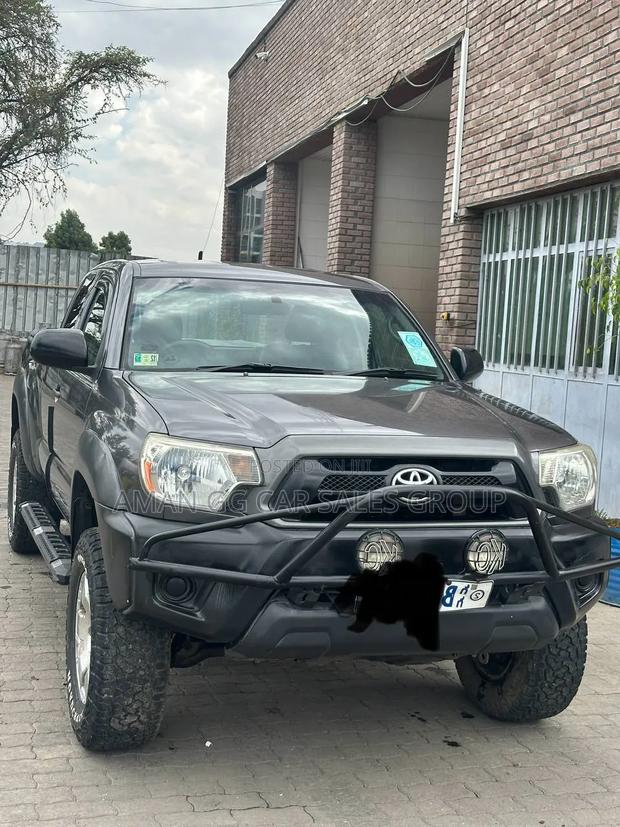 Toyota Tacoma 2014 Gray