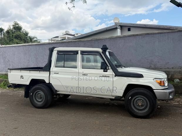 Toyota Land Cruiser 2020 White