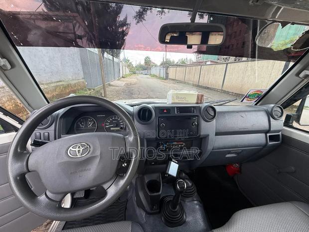 Toyota Land Cruiser 2020 White