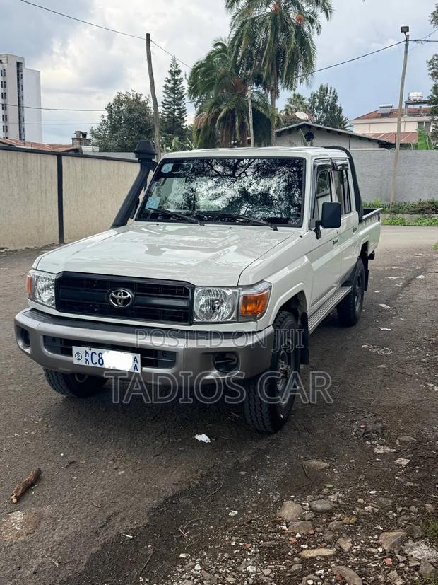 Toyota Land Cruiser 2020 White
