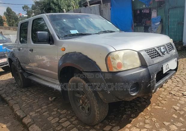 Nissan Pick-Up 2007 Silver