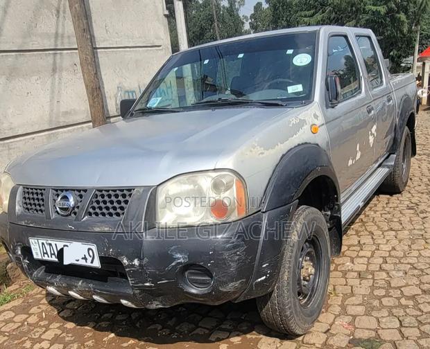 Nissan Pick-Up 2007 Silver