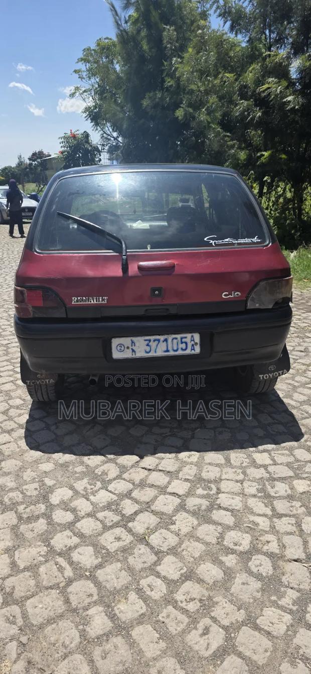 Renault Clio 1.2 1997 Red