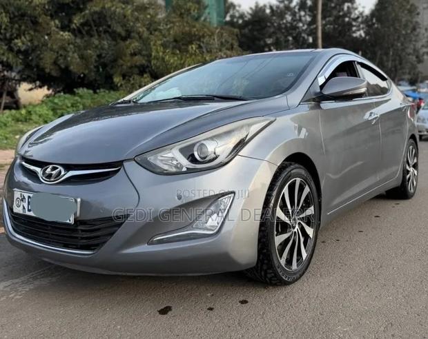 Hyundai Avante 2015 Gray