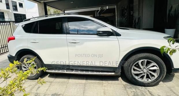 Toyota RAV4 2016 White