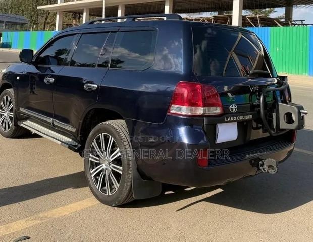 Toyota Land Cruiser 2009 Black