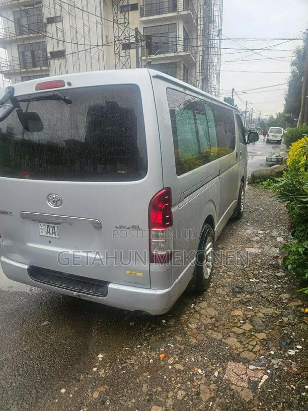 Car 2017 Silver
