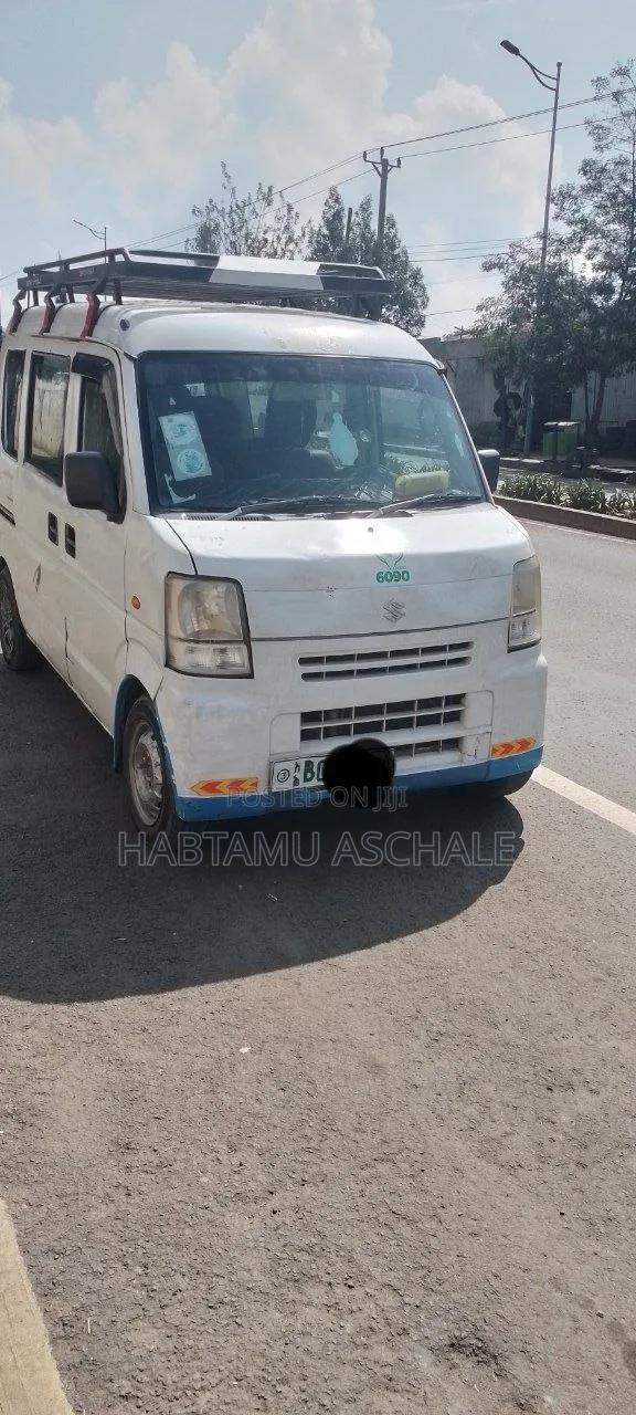 Suzuki Every Wagon 2012 White