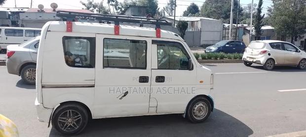 Suzuki Every Wagon 2012 White