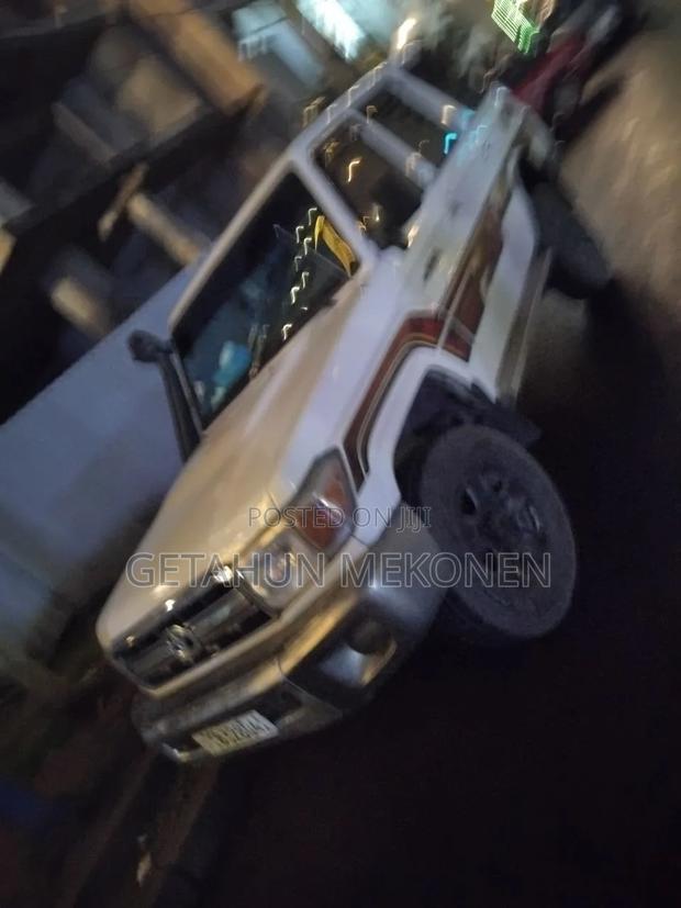 Toyota Land Cruiser 2012 White