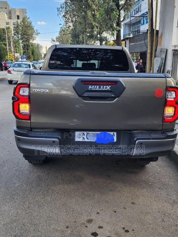 Toyota Hilux 2021