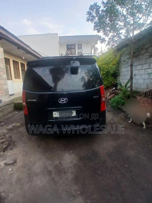 Hyundai H300 2014 Black