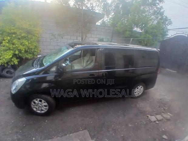 Hyundai H300 2014 Black