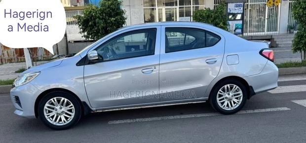 Mitsubishi Attrage 2022 Silver