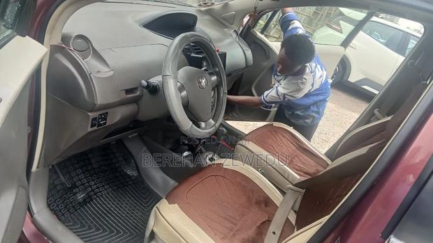 Toyota Yaris 2008 Red