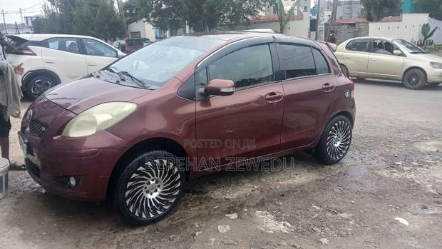 Toyota Yaris 2008 Red