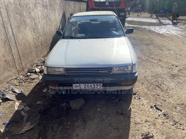 Toyota Carina 1.6 FWD Sedan 1989 Silver